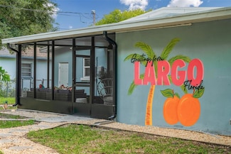 616 11th St NW, Largo, FL 33770
