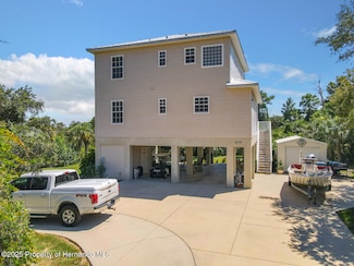 4514 Fishman Ave, Weeki Wachee, FL 34607
