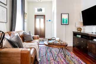 611 16th St, Galveston, TX 77550