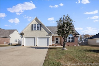 225 Hogart St, Raeford, NC 28376