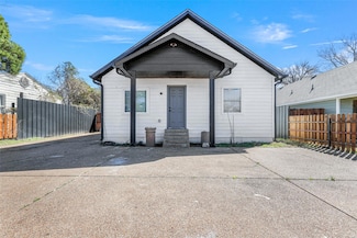 1807 Ash Crescent St, Fort Worth, TX 76104