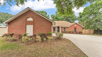 1205 Scottsland Dr, Lakeland, FL 33813