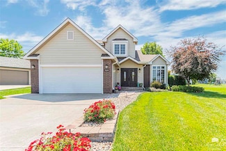 9104 Llara Cir, Manhattan, KS 66502