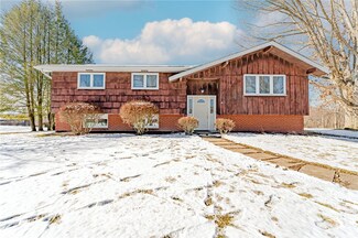 217 Harris Rd, New Kensington, PA 15068