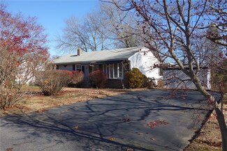 21 Linwood Dr, Johnston, RI 02919