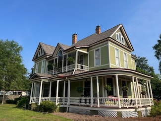 904 W Main St, Nacogdoches, TX 75964