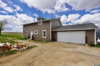 1029 Wyoming 95, Glenrock, WY 82637