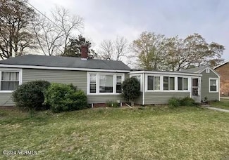 304 W Academy St, Williamston, NC 27892