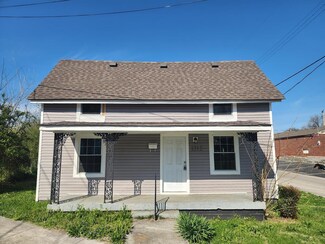 1212 Sharpe St, Hopkinsville, KY 42240