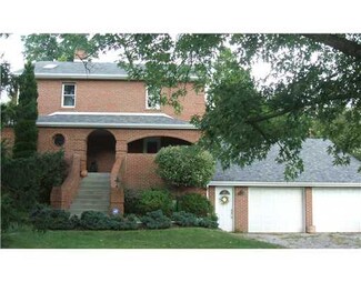 2713 7th St, Yukon, PA 15698