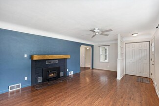 2410 Wallace Dr, Jackson, MI 49203