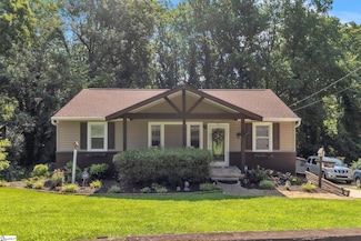12 Sutton Dr, Taylors, SC 29687