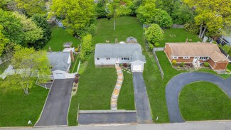 327 Peconic St, Ronkonkoma, NY 11779