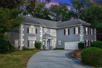 933 Southern Oak Ln, Apopka, FL 32712