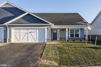 633 Otero Ln, Hedgesville, WV 25427