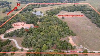10215 Forest Hills Dr, Harrah, OK 73045