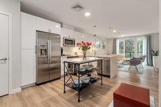 68 Los Angeles St Unit 207, Newton, MA 02458