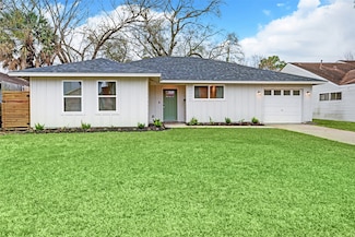 4009 Woodshire St, Houston, TX 77025