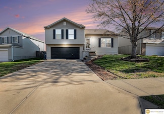 11030 Girard St, Omaha, NE 68142