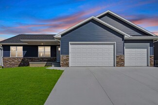 206 Endeavor Ave, Urbana, IA 52345