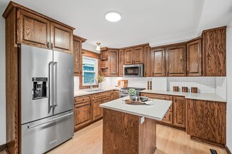 661 North St, Saint Paul, MN 55106