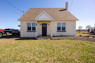 65 Bomboy Ln, Berwick, PA 18603