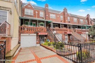 2552 E 2nd St, Brooklyn, NY 11223
