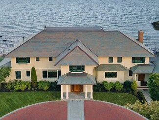 15 Spray Ave, Marblehead, MA 01945