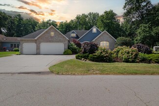 24029 S Shore Dr, Edwardsburg, MI 49112