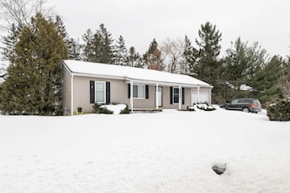 83 Husson Ave, Bangor, ME 04401