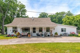 707 W Jefferson St, New Carlisle, OH 45344