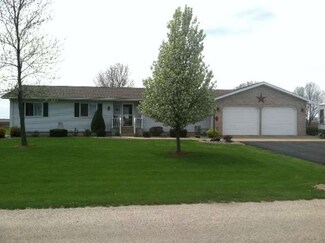 103 E Petersen Ct, Ashkum, IL 60911