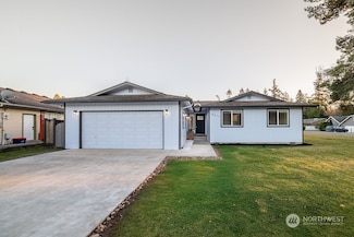 8216 Snohomish Rd, Blaine, WA 98230
