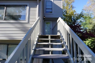 1050 21st Ave NW Unit 70, Hickory, NC 28601