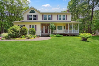 44 Jamaica Ave, Holtsville, NY 11742