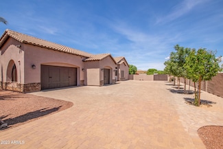 18654 W Solano Dr, Litchfield Park, AZ 85340