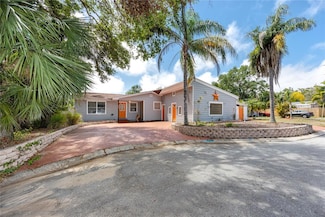 157 7th Ave SW, Largo, FL 33770