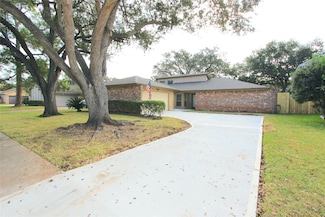 2731 Colony Dr, Sugar Land, TX 77479