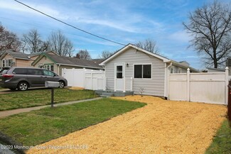 57 Salem Place, Cliffwood, NJ 07721