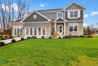 8626 Yorktown Dr, Lowell, IN 46356