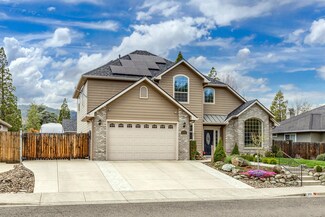 881 Mendolia Way, Central Point, OR 97502