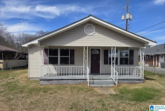 106 Erie Ave, Bessemer, AL 35023