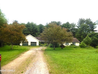32 Schoolhouse Rd, Benton, PA 17814
