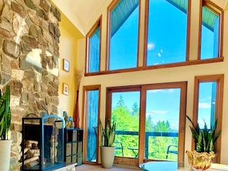 397 Mountain View Rd, West Burke, VT 05871
