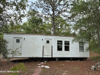 216 Rose St, Interlachen, FL 32148