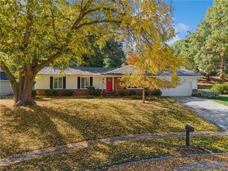 1911 Willowmere Dr, Des Moines, IA 50315
