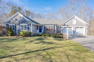 6 Bunker Cir, Sandwich, MA 02563