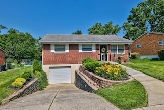 3267 Harmony Ln, Cincinnati, OH 45248