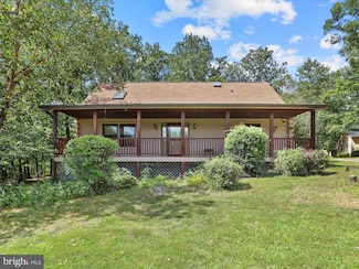 48 Lois Ln, Berkeley Springs, WV 25411