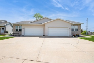 397 Antler Ct, Marion, IA 52302